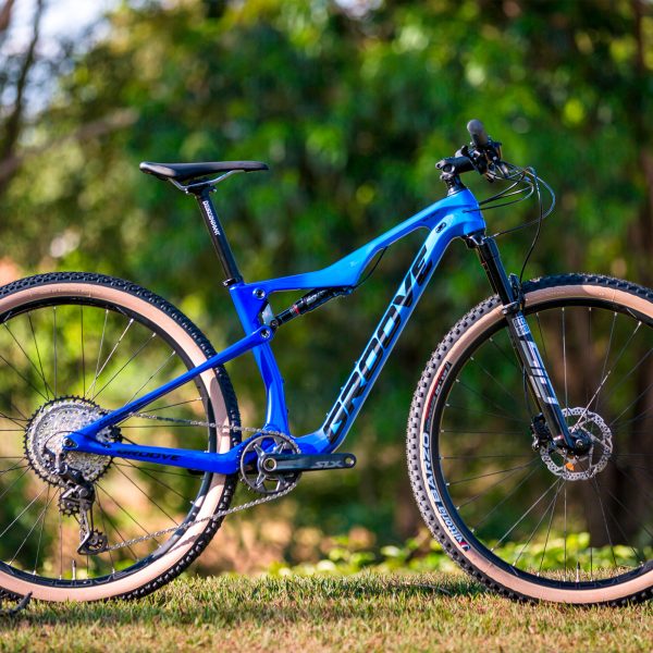 Bicicleta-Groove-Slap-Carbon-Azul-08